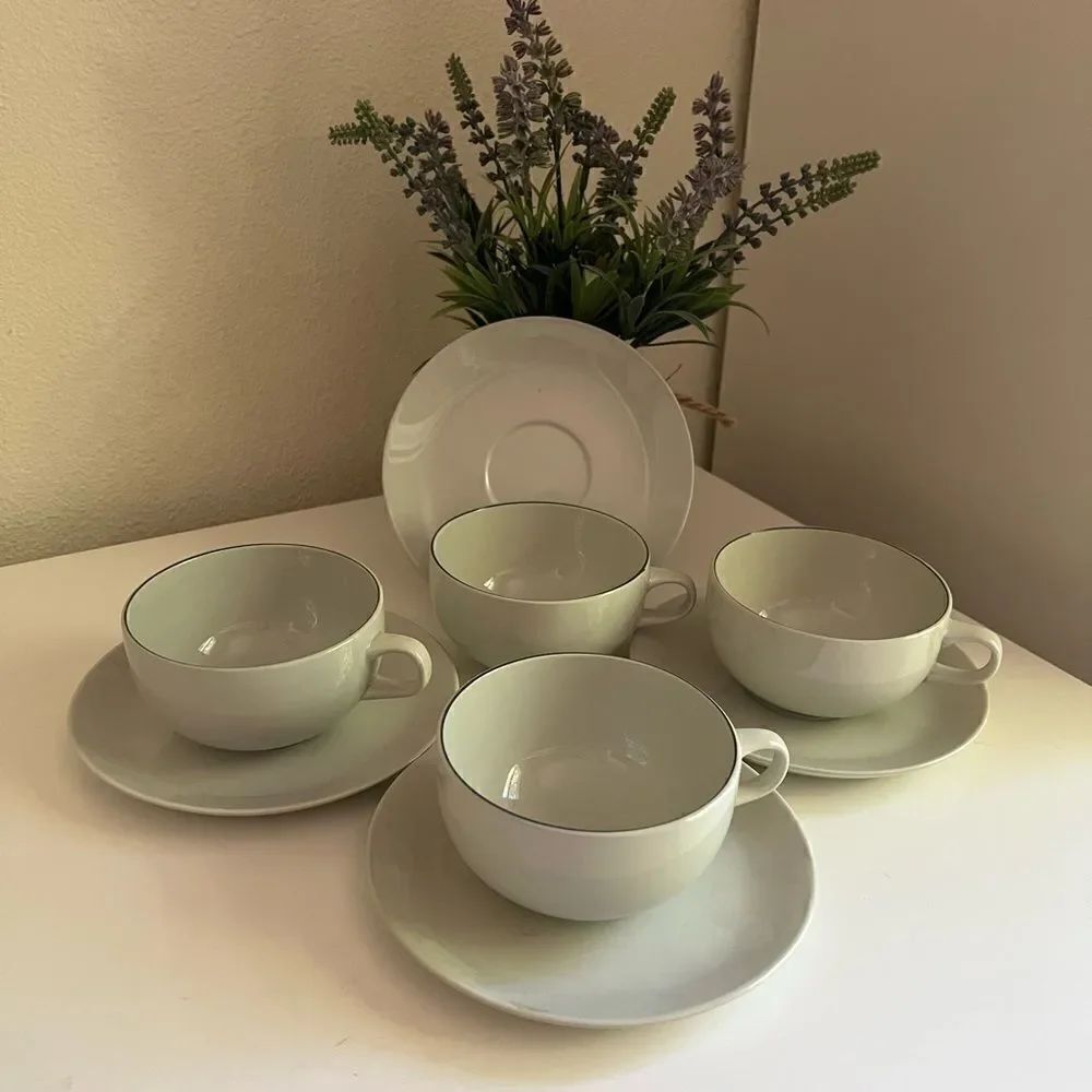Royal Copenhagen set for 4 cups & saucers 3074 design from 1963 by Goethe Meyer